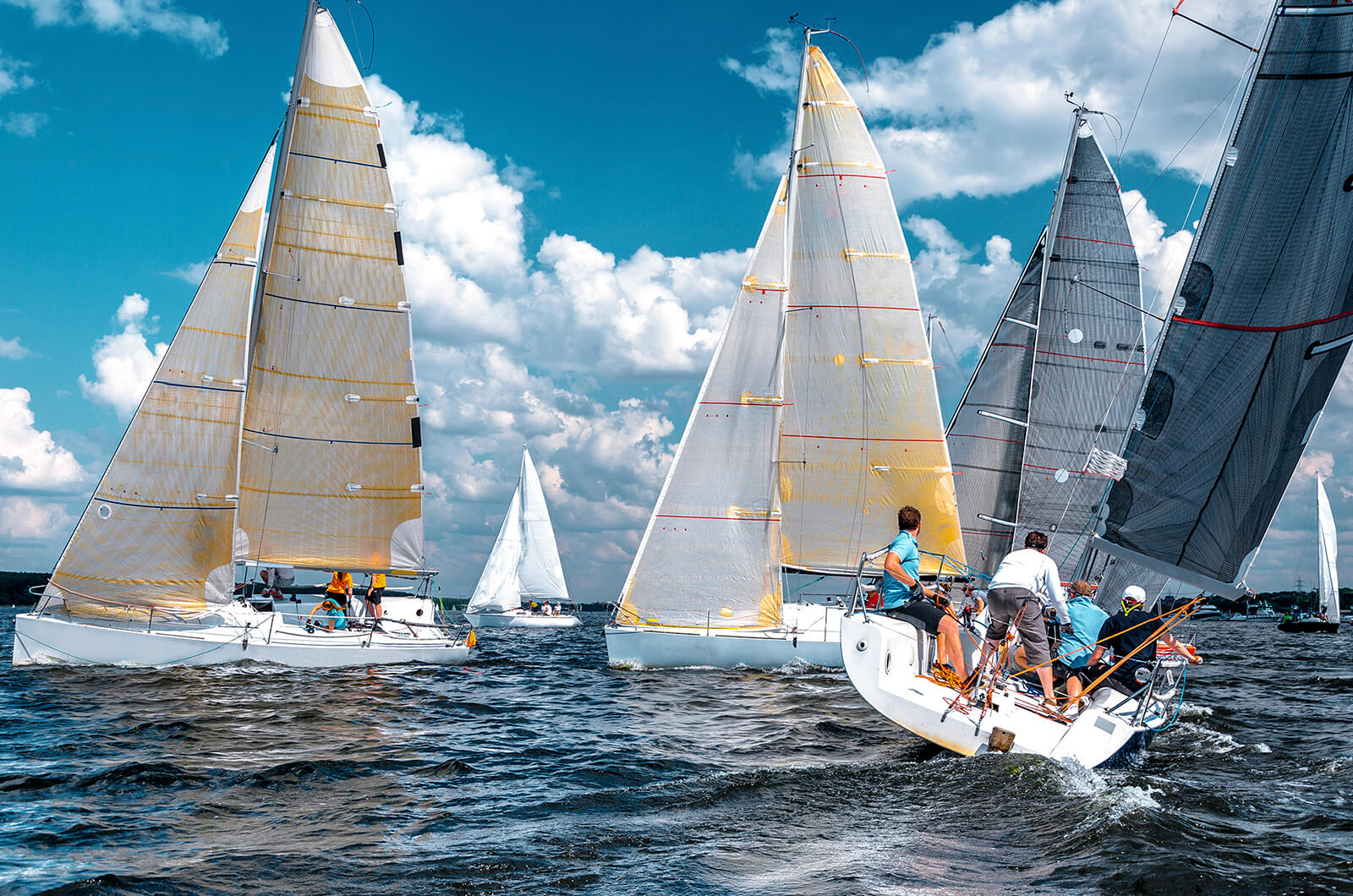Yacht Racing experience enhanced by Microsoft Portals Yacht Racing experience enhanced by Microsoft Portals